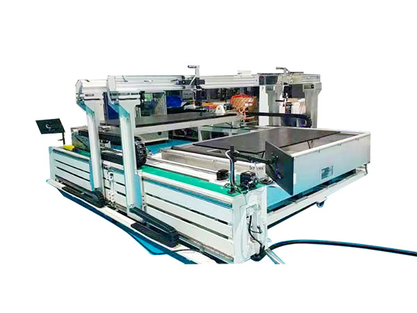 Large-size cage attaching machine