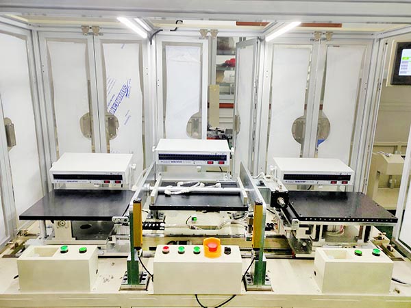 Soft to hard automatic laminating machine